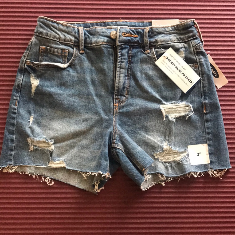 *NEW WITH TAG* Old Navy High-Rise Denim Shorts